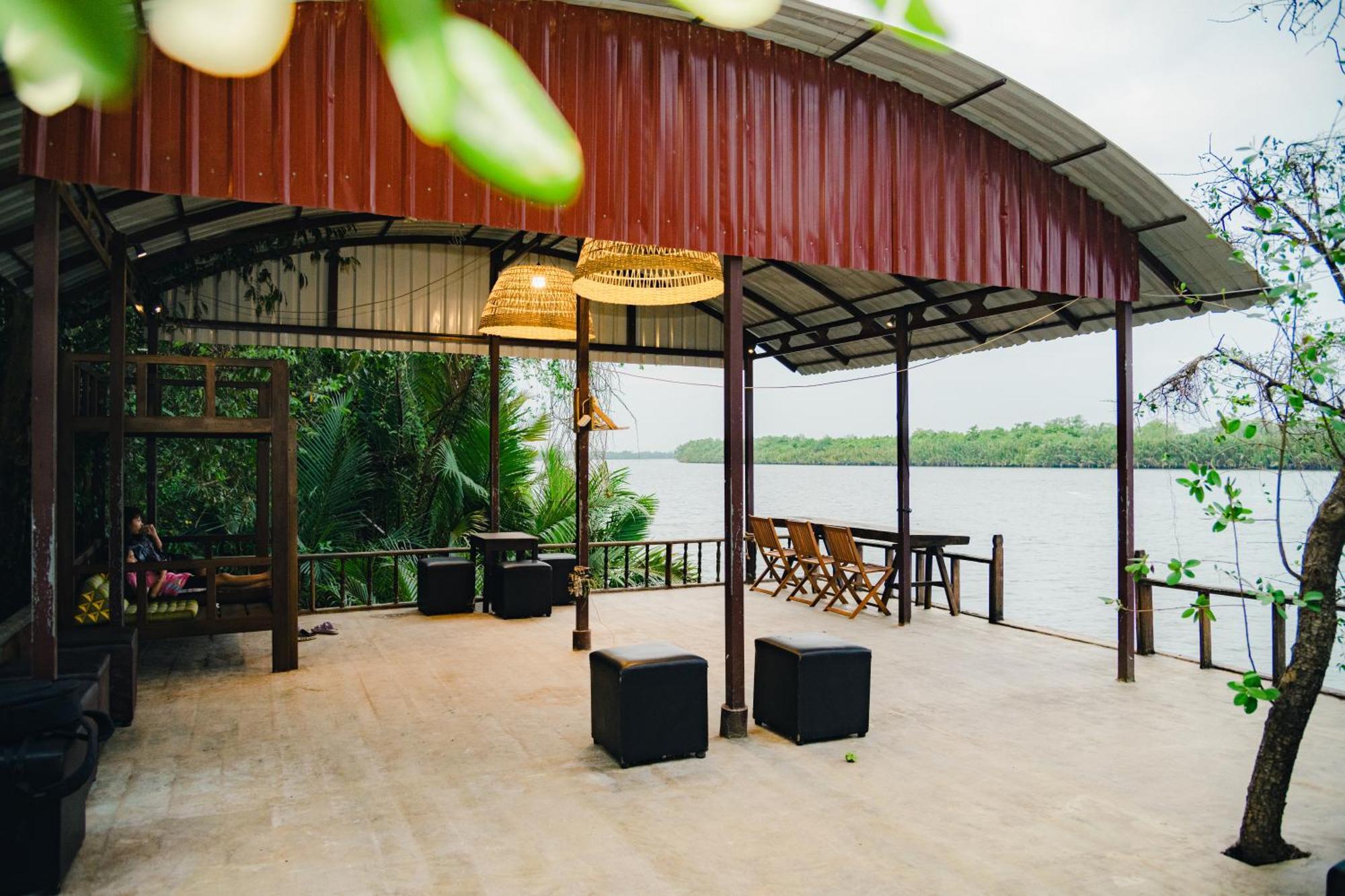 Banyan Tree Hostel Кампот Экстерьер фото
