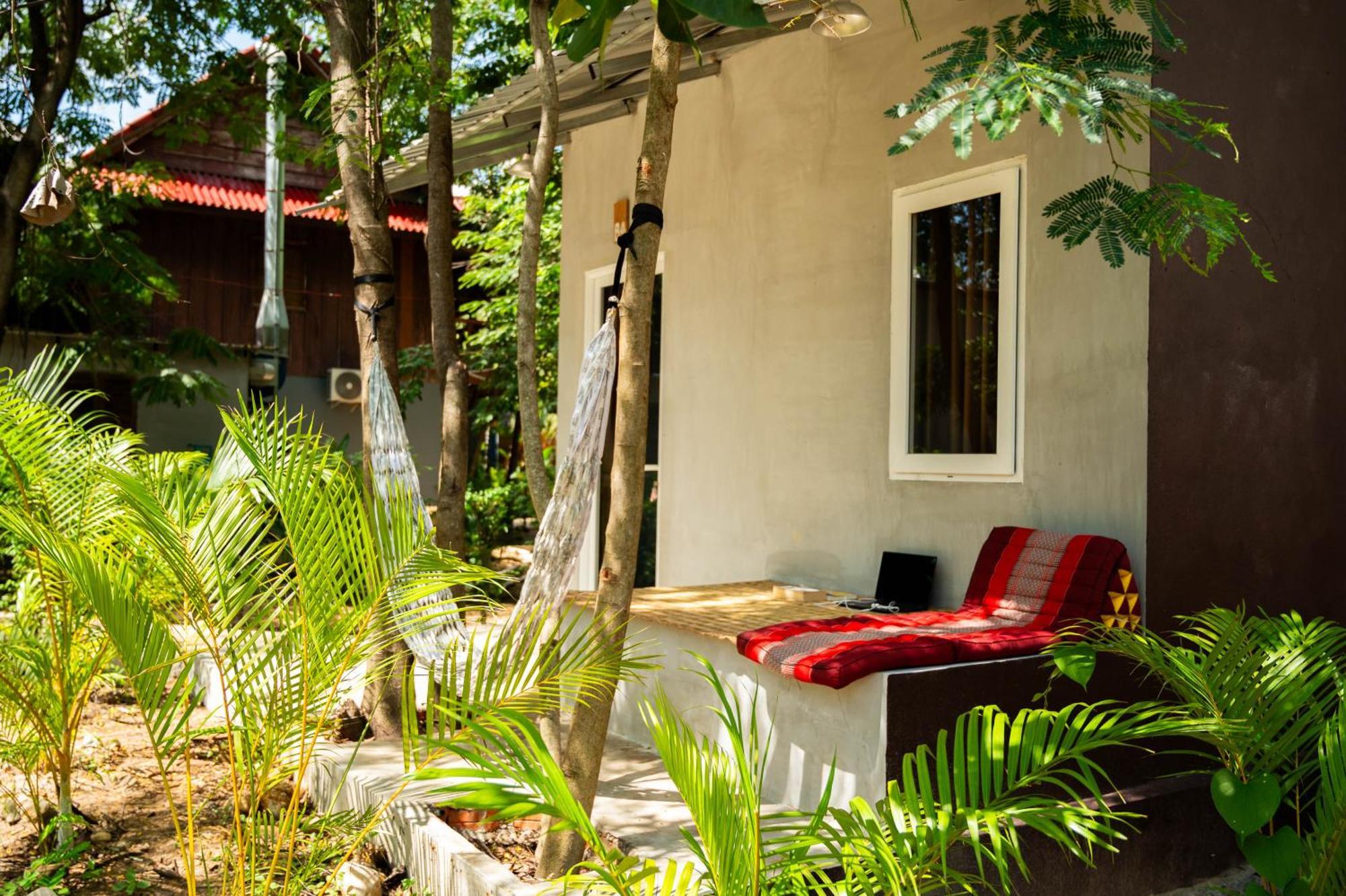 Banyan Tree Hostel Кампот Экстерьер фото