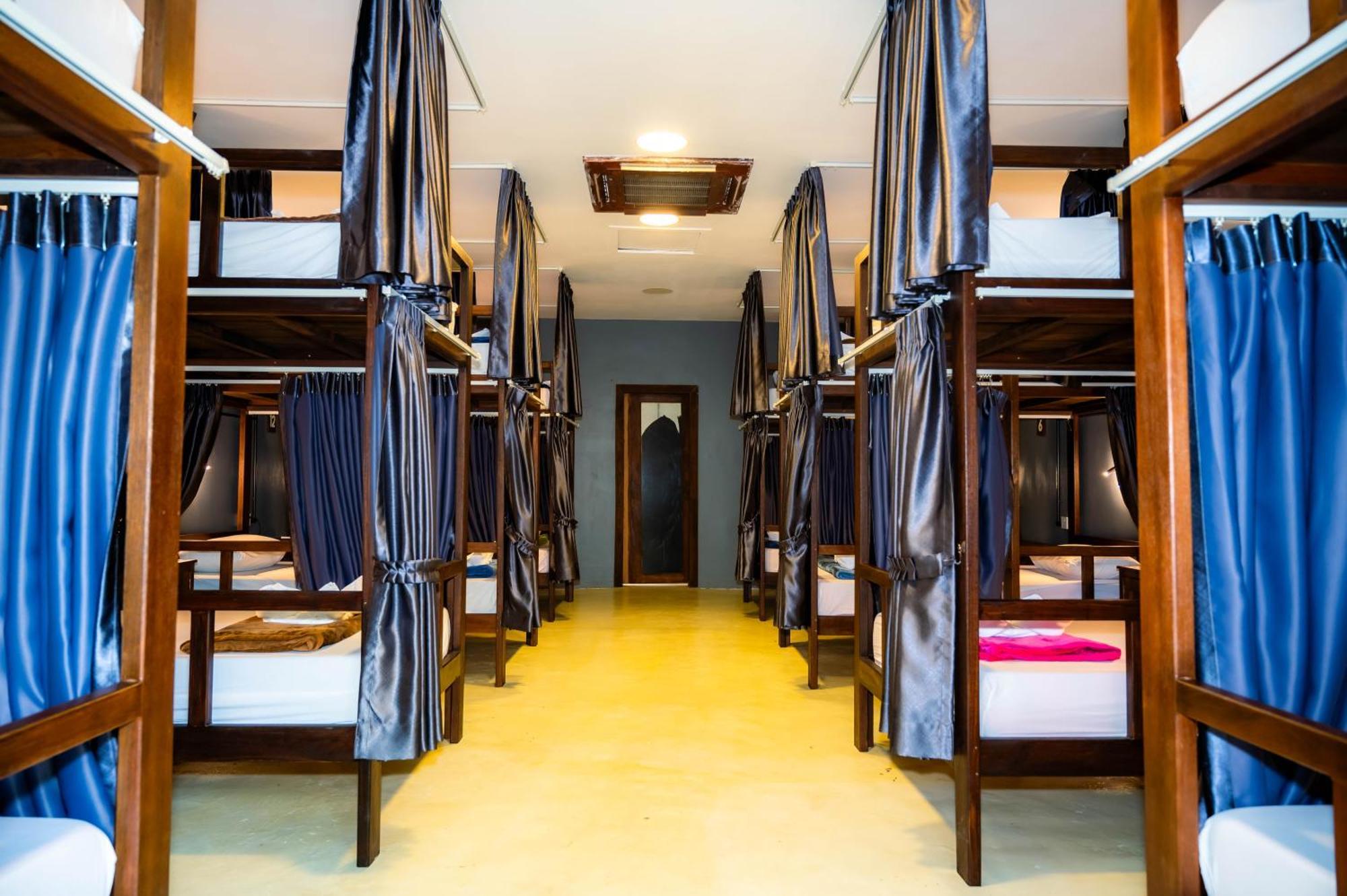 Banyan Tree Hostel Кампот Экстерьер фото