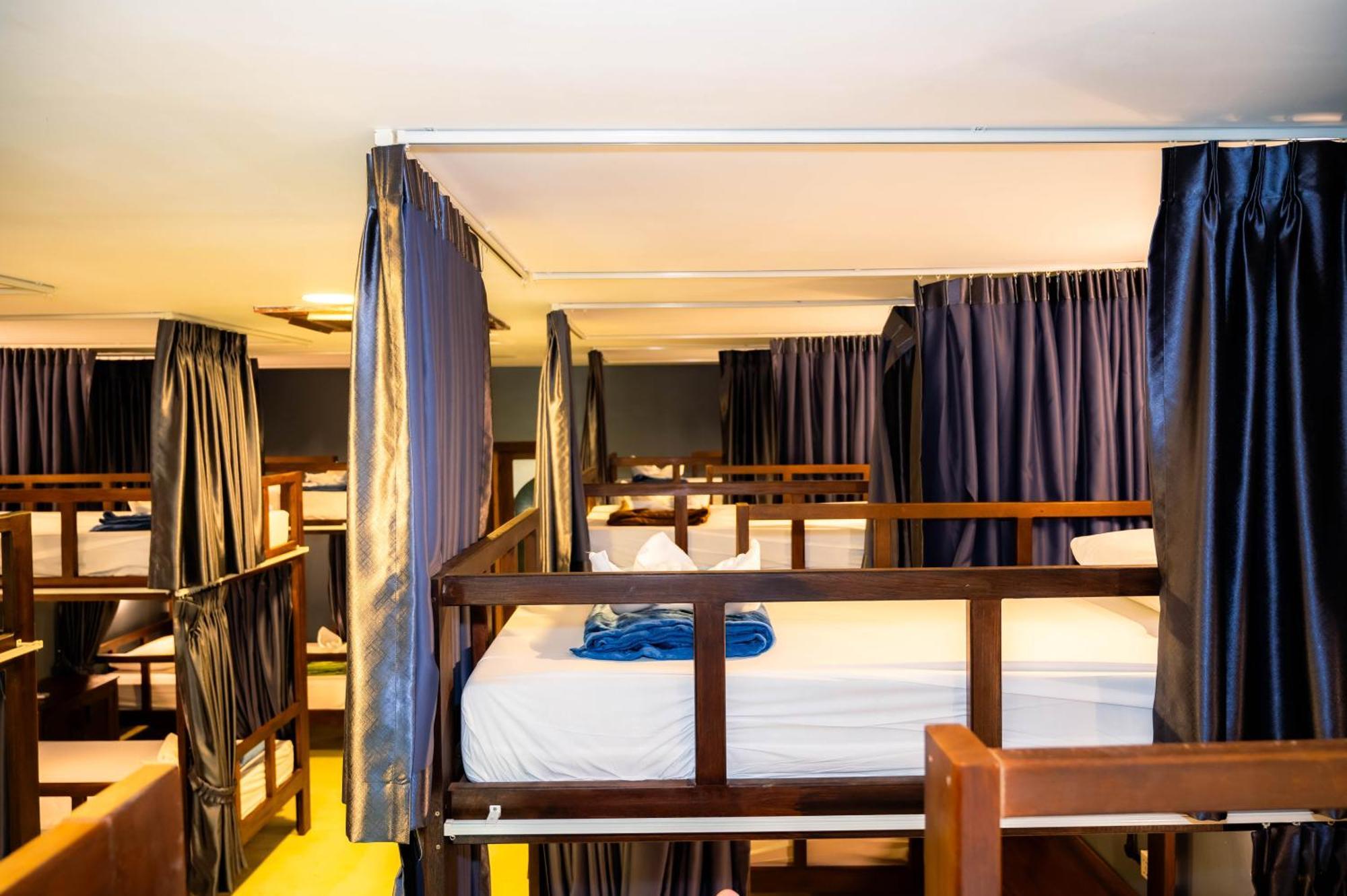 Banyan Tree Hostel Кампот Экстерьер фото