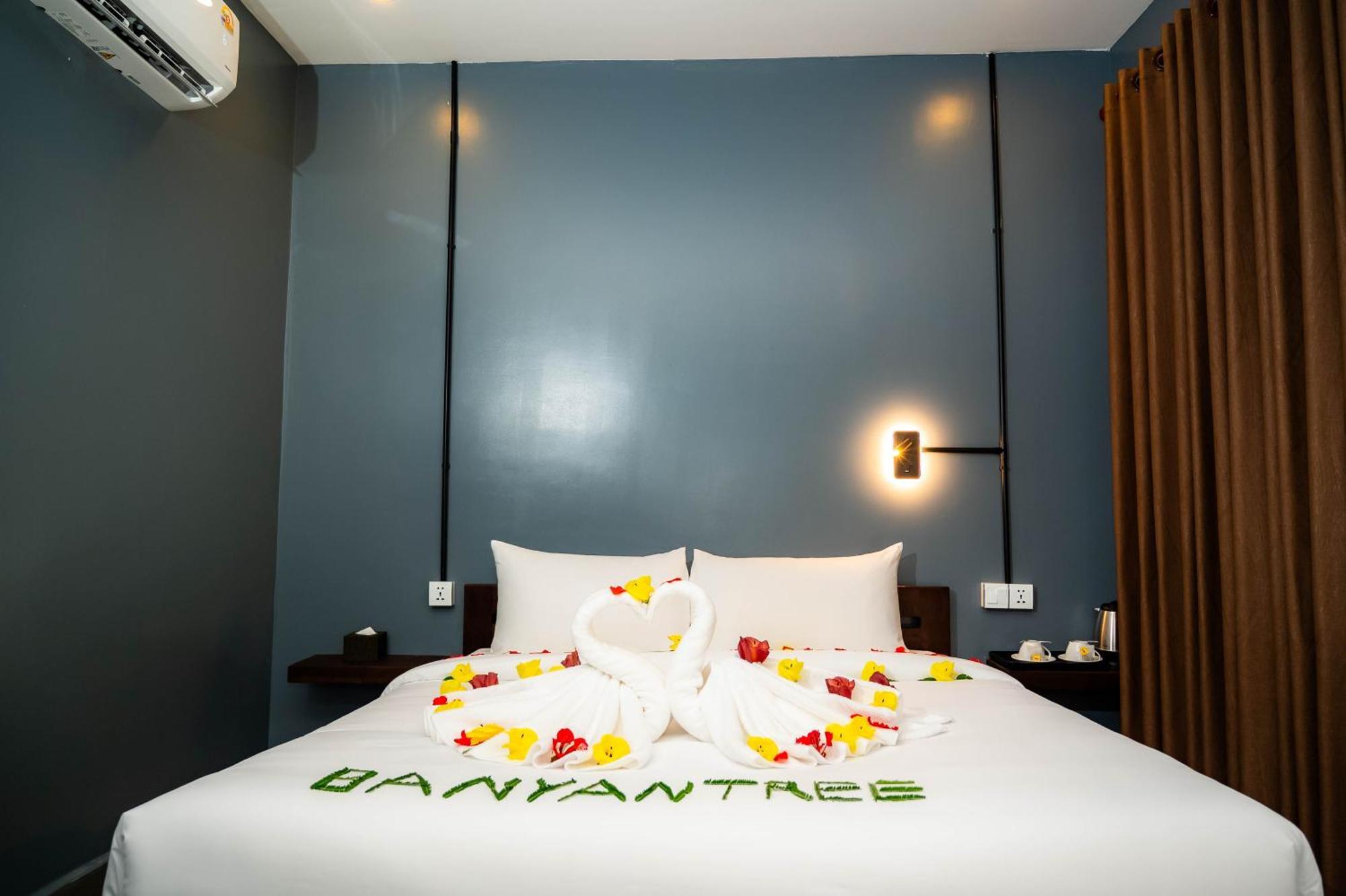 Banyan Tree Hostel Кампот Экстерьер фото